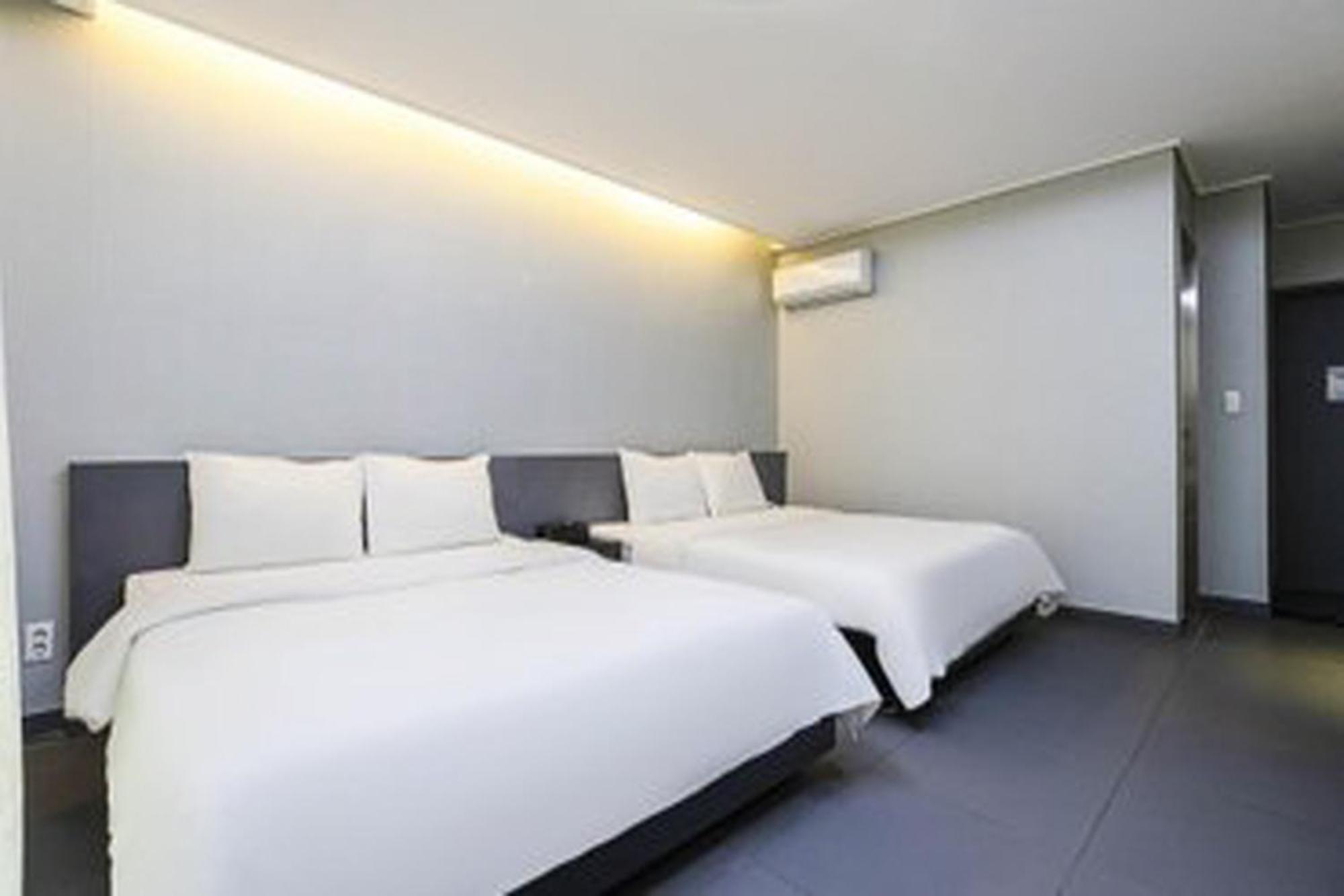 G Tourist Hotel Wolmido Incheon Buitenkant foto