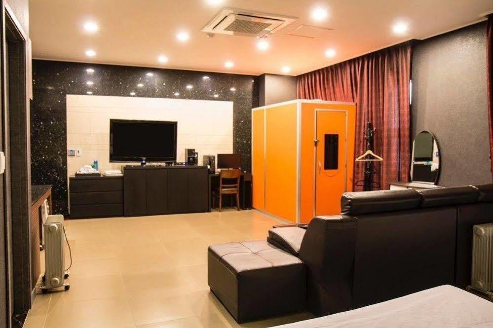 G Tourist Hotel Wolmido Incheon Buitenkant foto