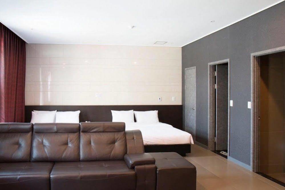 G Tourist Hotel Wolmido Incheon Buitenkant foto