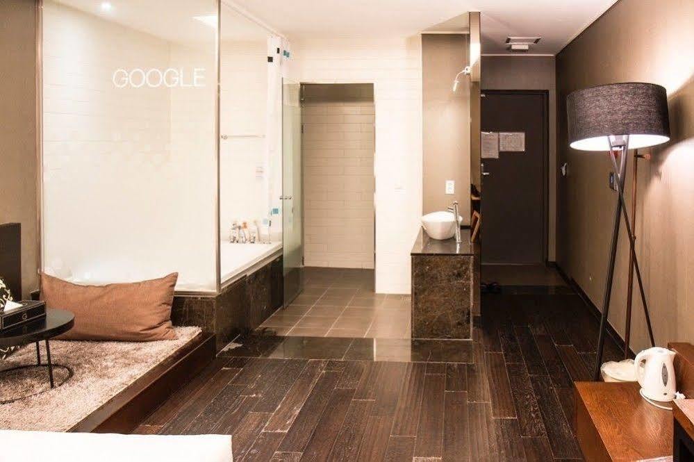 G Tourist Hotel Wolmido Incheon Buitenkant foto