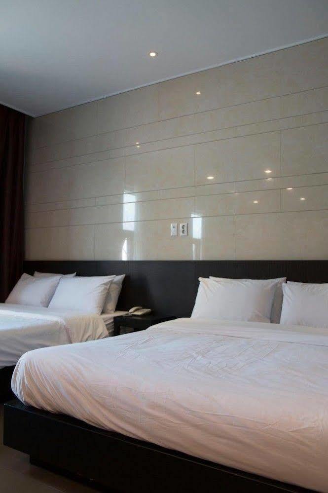G Tourist Hotel Wolmido Incheon Buitenkant foto